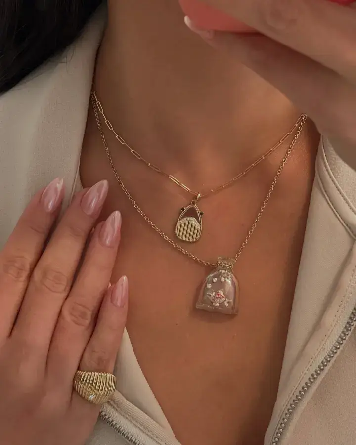 3533089726501601568_45733299569_7