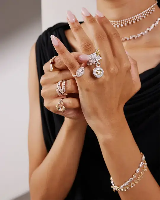 3643893047054625837_45733299569_2